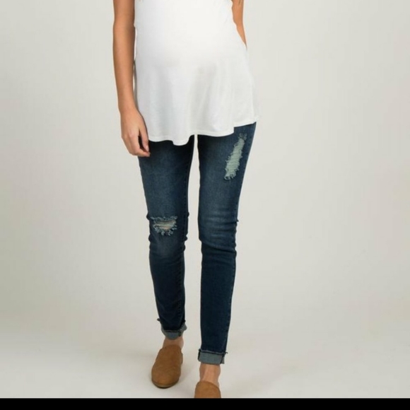 NWOT Pinkblush Distressed Maternity Jeans - Picture 2 of 4